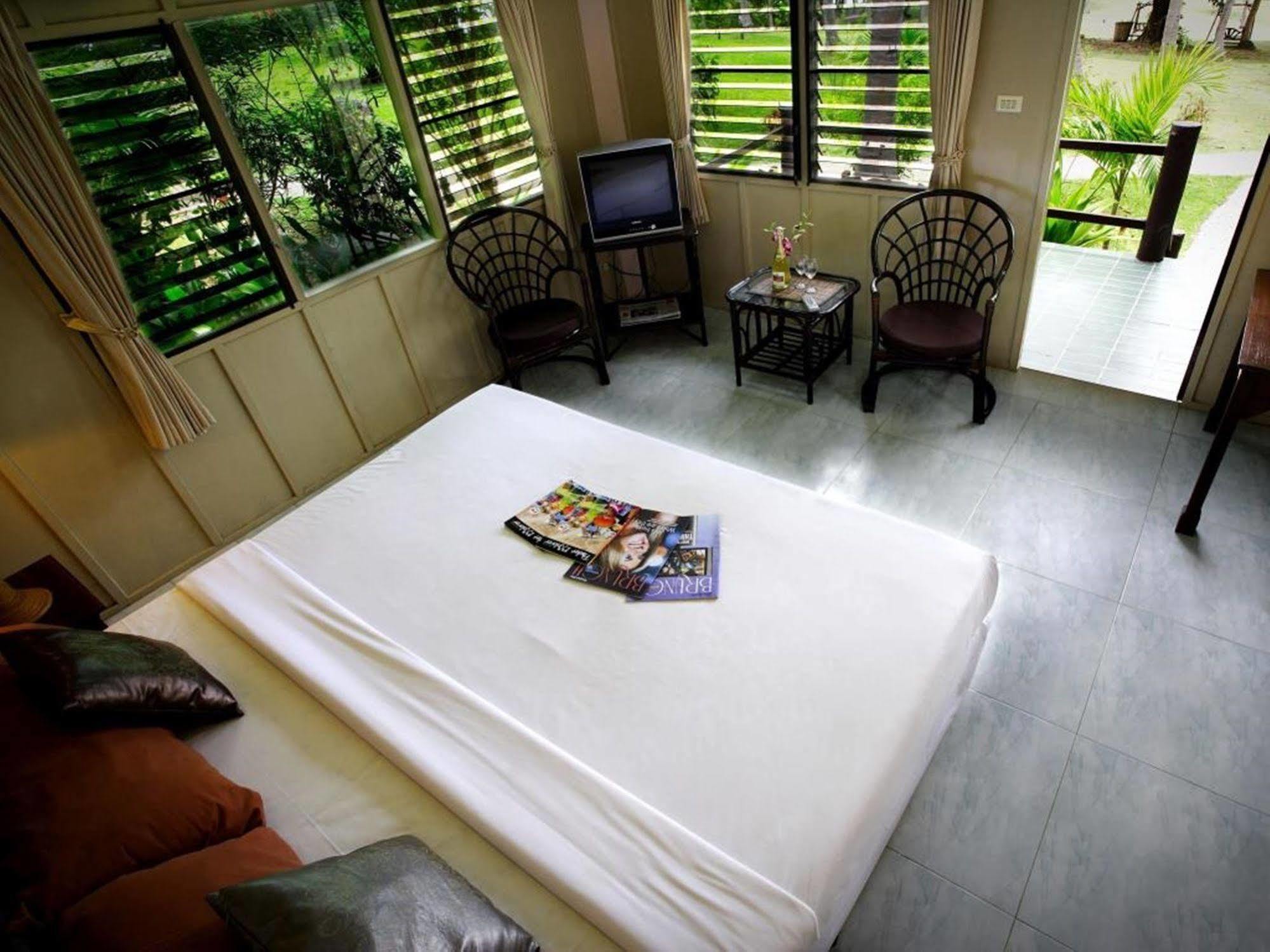 Banraya Resort And Spa Ko Racha Yai Zewnętrze zdjęcie
